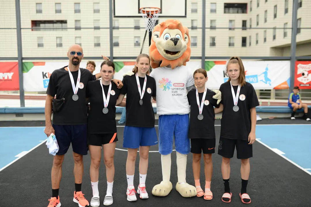 Košarkašice ŽKK Šibenik osvojile srebrnu medalju na državnoj završnici