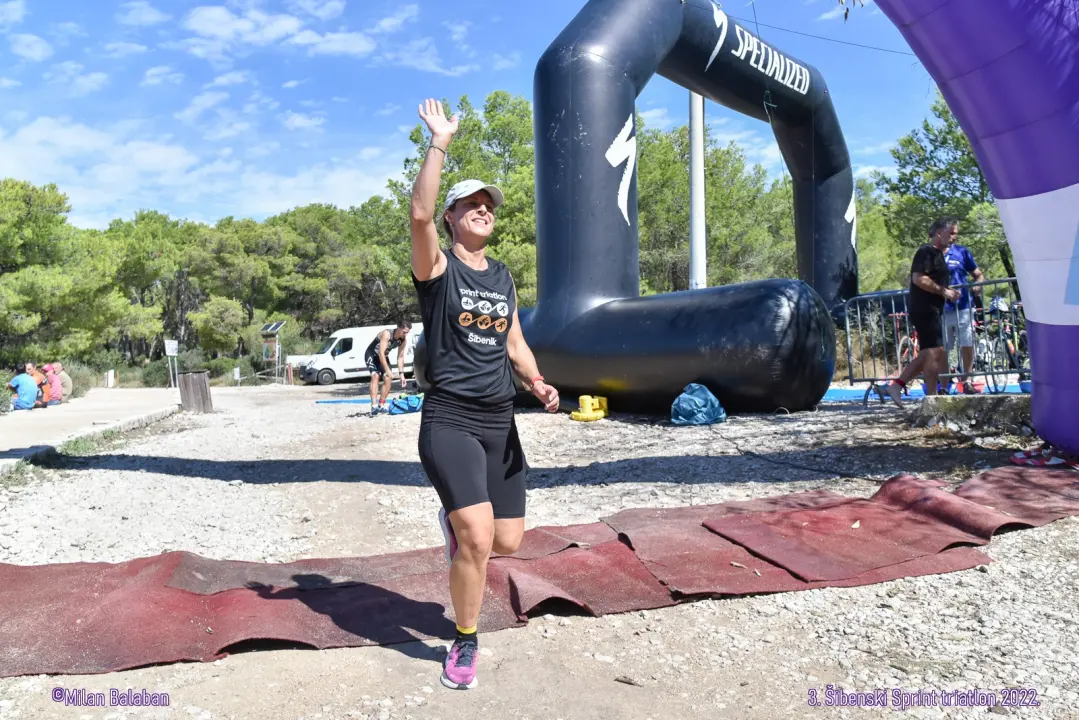 Završen treći po redu Šibenski triatlon u kanalu sv. Ante: Evo tko su pobjednici 