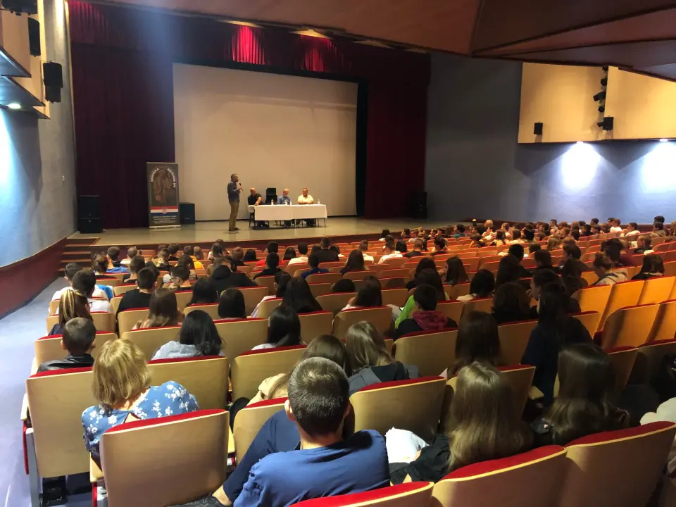 Srednjoškolci iz Drniša i Šibenika na tribini o Rujanskom ratu