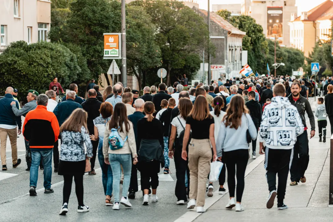 Šibenčani komemoracijom na Baldekinu i mimohodom obilježili 31. obljetnicu Rujanskog rata