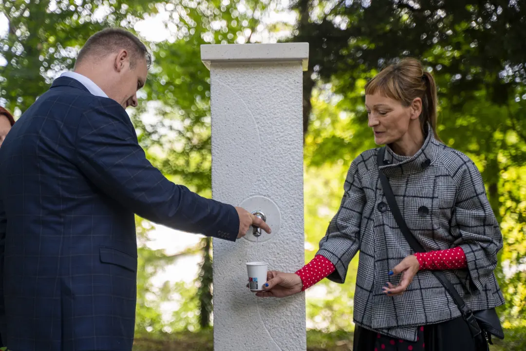 'Knine, evo ti špine': U rad puštena prva od pet javnih slavina