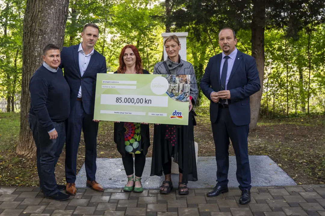 'Knine, evo ti špine': U rad puštena prva od pet javnih slavina