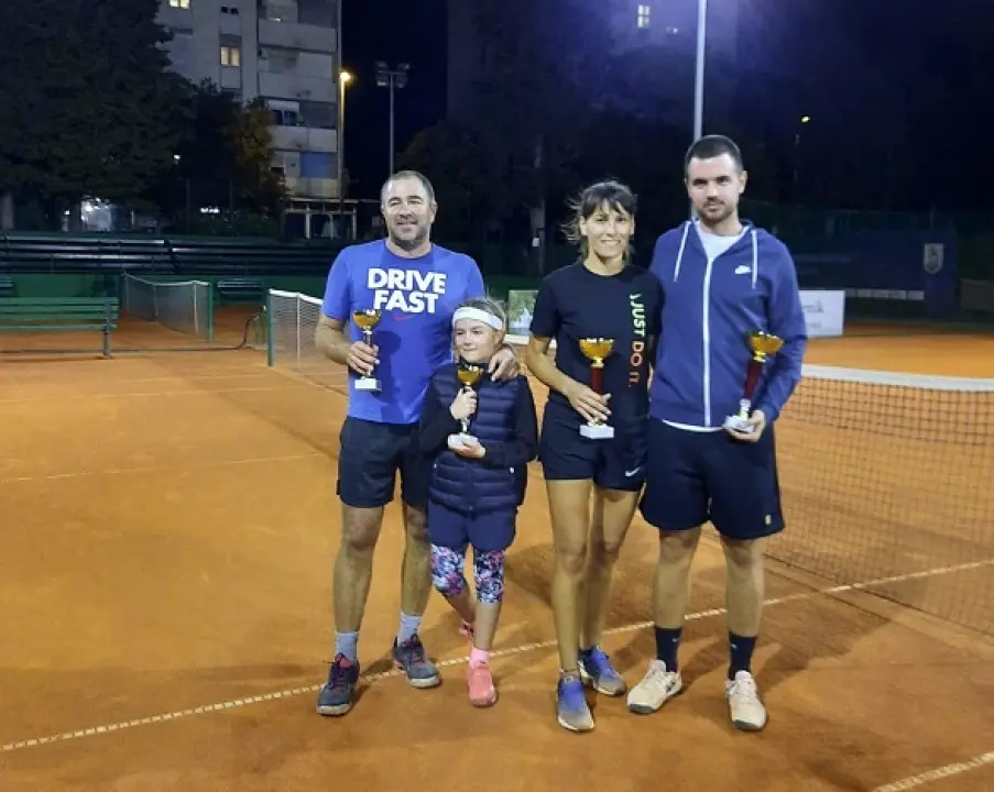 Završen teniski turnir &quot;Sv. Mihovil&quot;: Kod muških slavio Fabijan Šprljan, Ani Matošin sve 3 titule