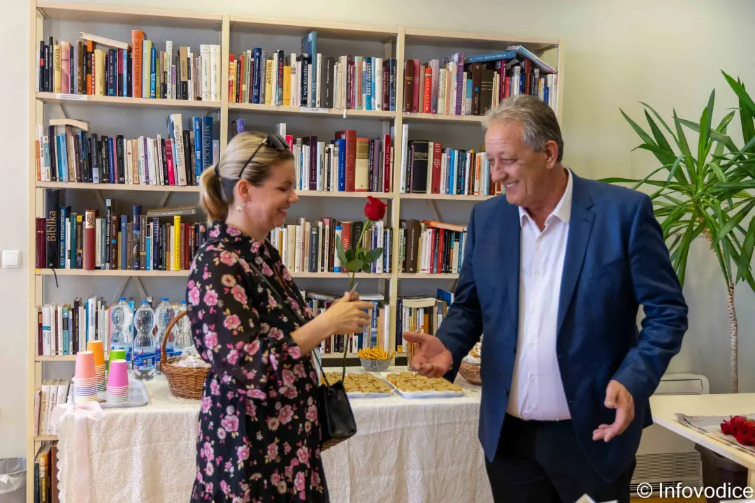 Grad Vodice darivao 114.000 kuna za 20 djece