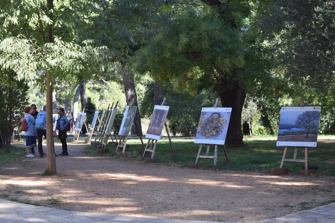 Na Skradinskom buku otvorena izložba fotografija članova Foto kluba Šibenik