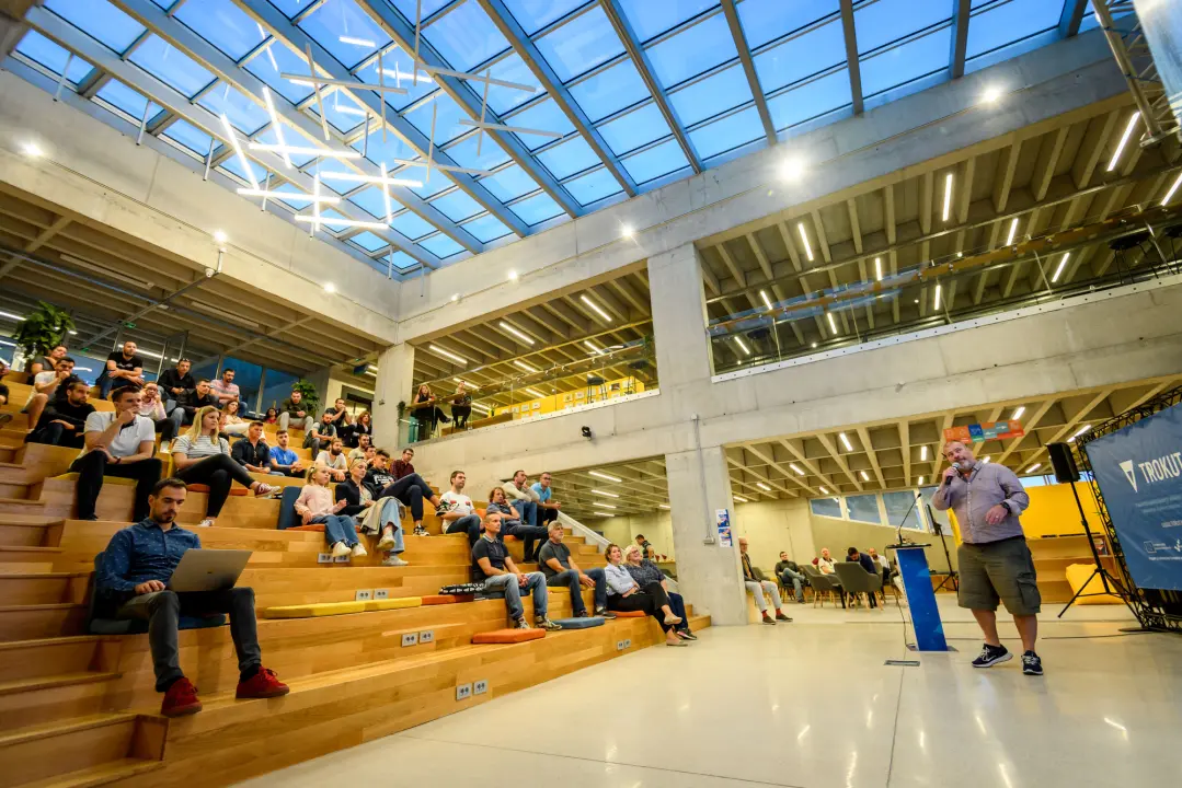 Direktorica Trokuta Diana Mudrinić otvorila ICT konferenciju 'Think Future'  koja se prvi put organizira u Šibeniku