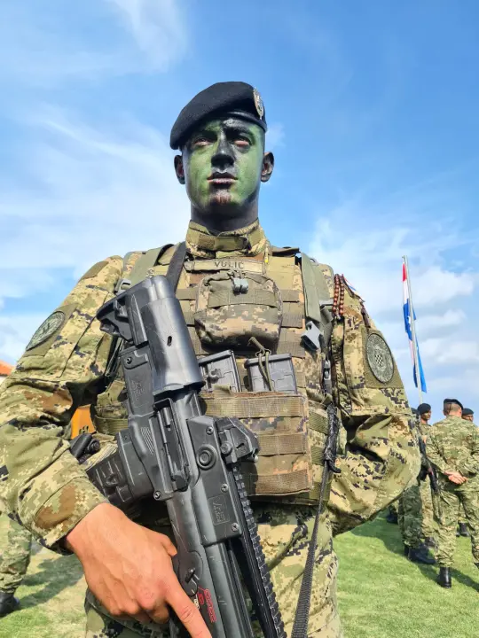 Vojnici pješačili od Udbine do Knina s opremom težom od 20 kilograma