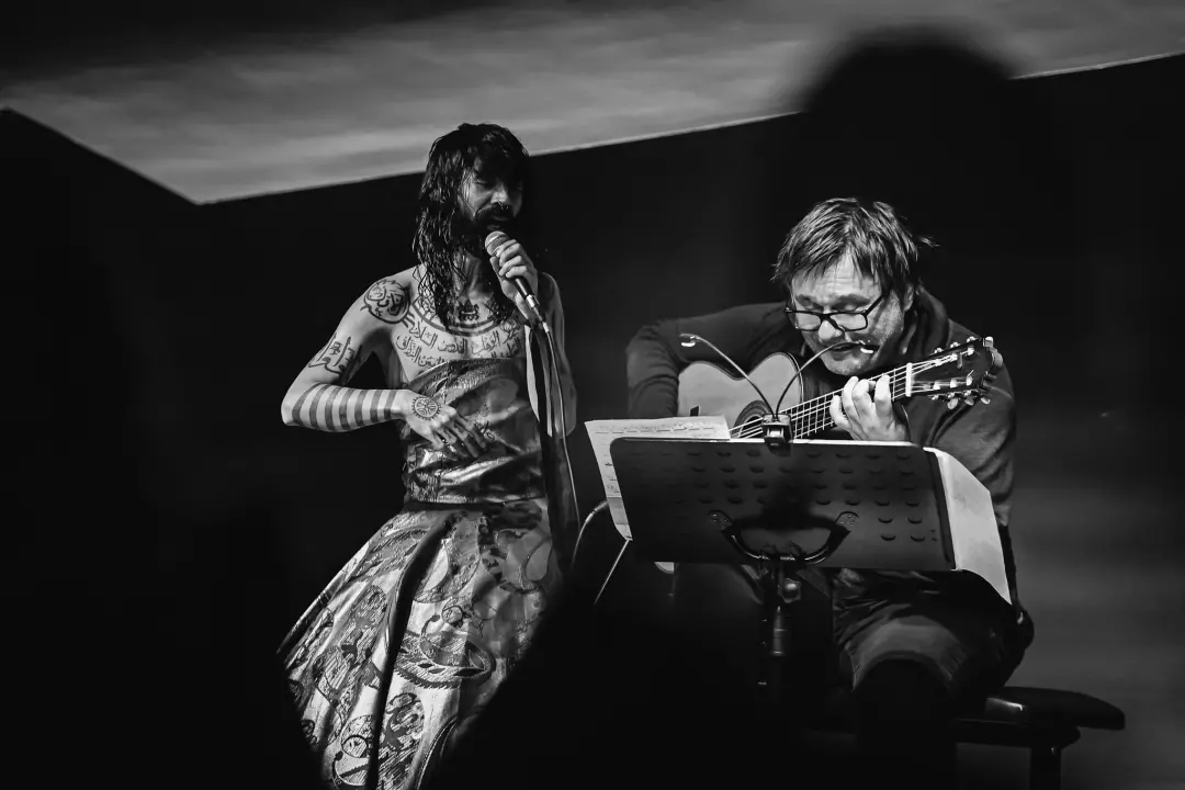 Vrećin glas, gitara i lutnja Edina Karamazova oduševili sinoć Šibenčane u Arsenu