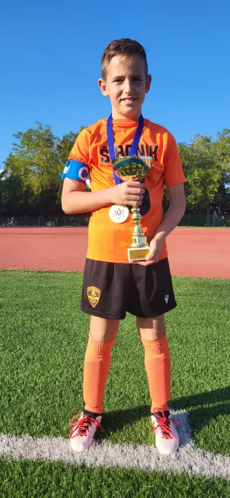 Mladi nogometaši Šibenika (godište 2012.) osvojili turnir u Zadru, u finalu rutinski protiv Hajduka