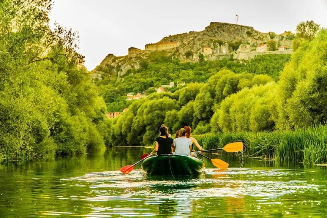 Knin je doživio turistički rast: Sve više posjetitelja otkriva njegove čari