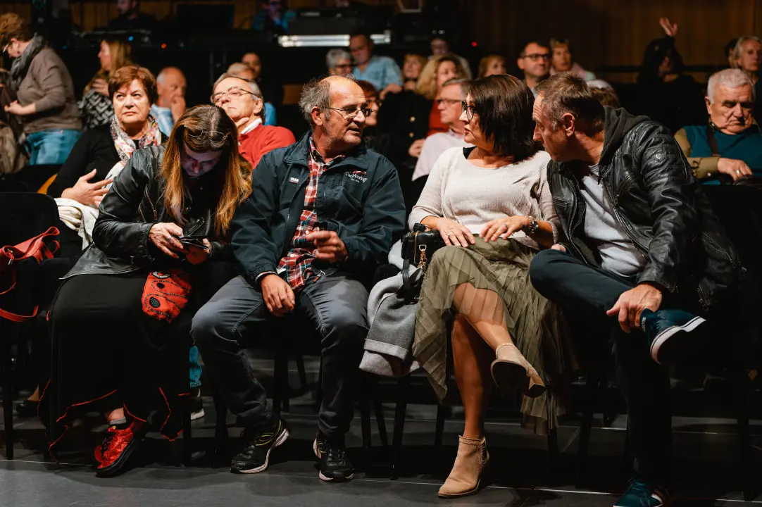 Arsenov prijatelj Zoran Predin u Kući umjetnosti Arsen oduševio glazbom i humorom 
