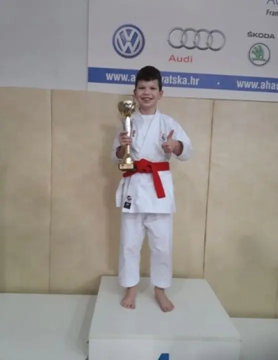 Karataši šibenskog Osvita vratili se iz Zadra s medaljama