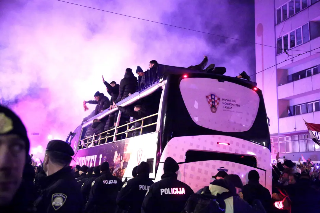 U Hrvatskoj 'nitko nije normalan': Vatreni stigli među 80 tisuća navijača!