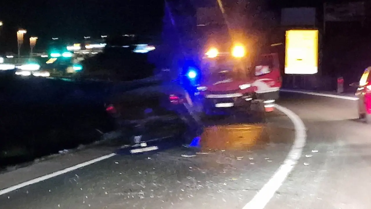 Prometna na magistrali u Njivicama: Auto se okrenuo na krov