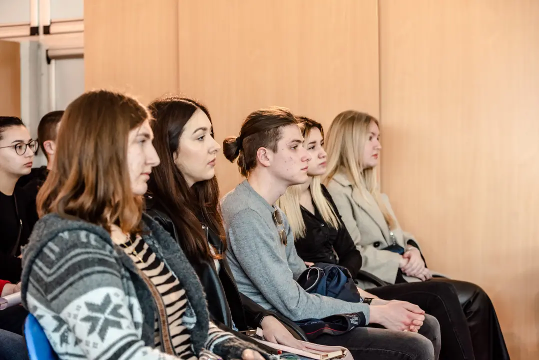 Burić studentima uručio ugovore o stipendiranju: 'Uvjeren sam da će se mnogi nakon diplome vratiti u Šibenik'