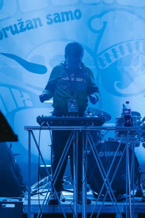 Desetogodišnja senzacija na Adventuri: DJ MichaelX rasplesao park tvrdim zvukom!