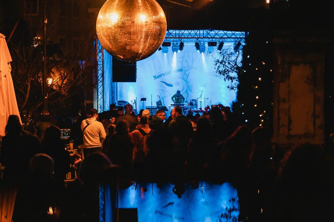Desetogodišnja senzacija na Adventuri: DJ MichaelX rasplesao park tvrdim zvukom!