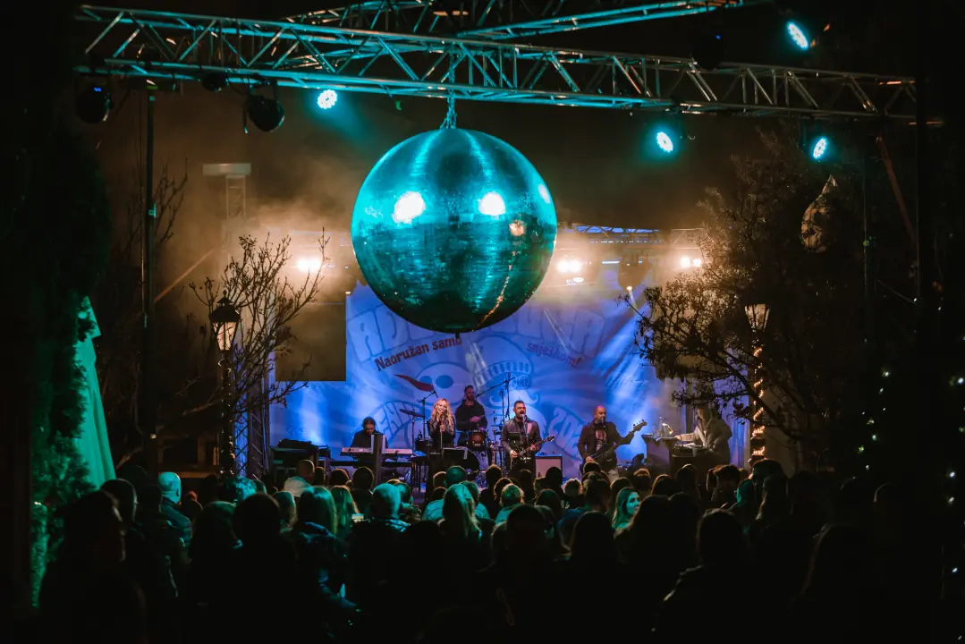 Rockfellersi koncertom u Parkiću zaključili Adventuru 