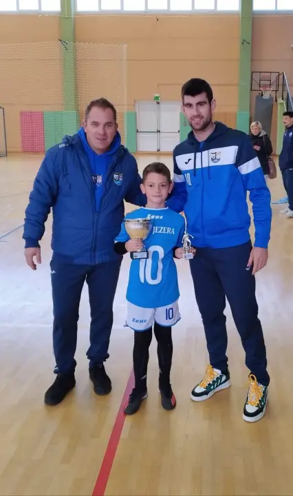 MNK Jezera slavio na futsal turniru do 11 godina