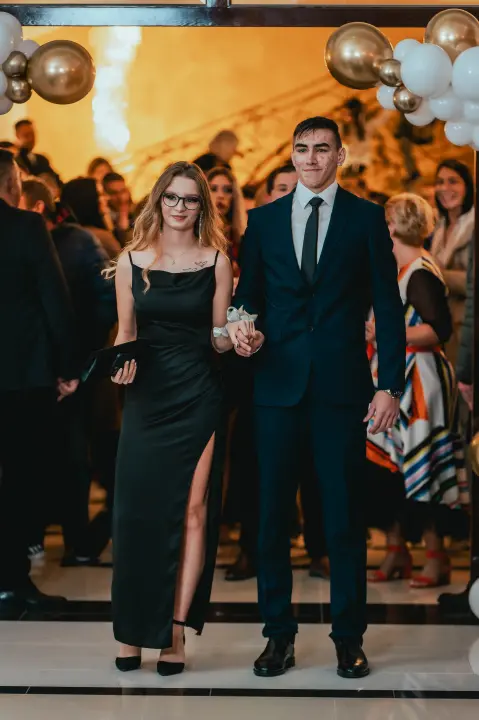 Učenici Prometno-tehničke škole Šibenik poput holivudskih zvijezda na maturalnom plesu (1)