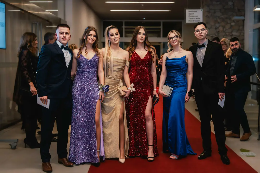 Pogledajte glamurozna izdanja maturanata Medicinske škole (2. dio)