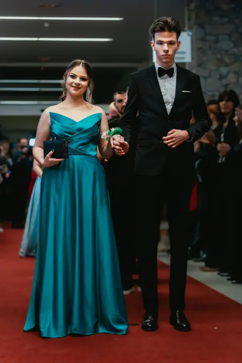 Pogledajte glamurozna izdanja maturanata Medicinske škole (1. dio)
