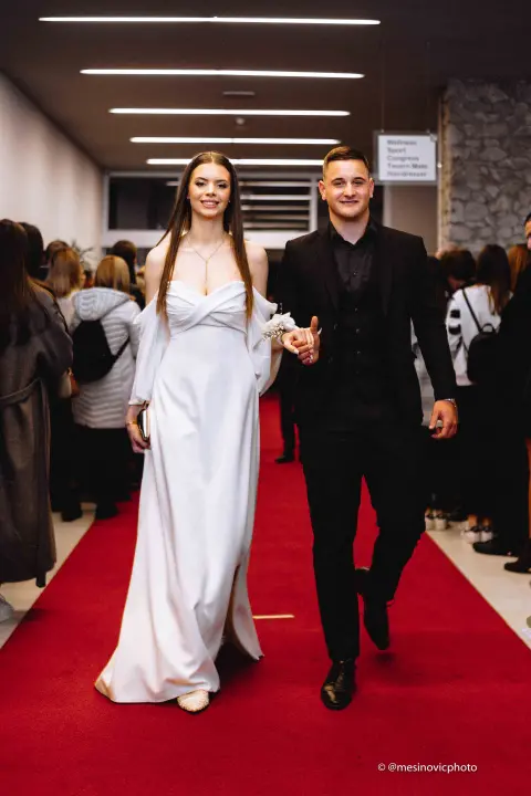 Zavirite na blještavi maturalni ples Tehničke škole Šibenik (1)