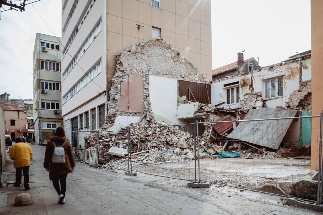 Škugori osim rupe u proračunu ostavili i rupu u centru grada: Hoće li se ikad sanirati ovo ruglo?