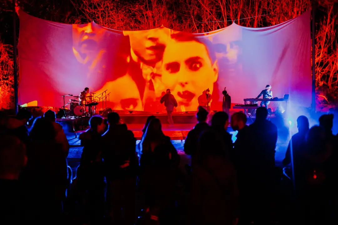 Šibenski vizualni spektakl za zatvaranje Festivala svjetla: Nevjerojatan spoj glazbe, svjetla i pokreta na Tuškancu