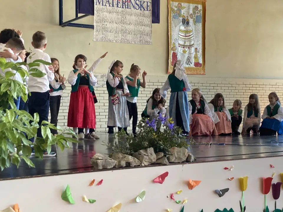 'Poj rići materinske': U OŠ Primošten 17. izdanje literalno-likovnog natječaja