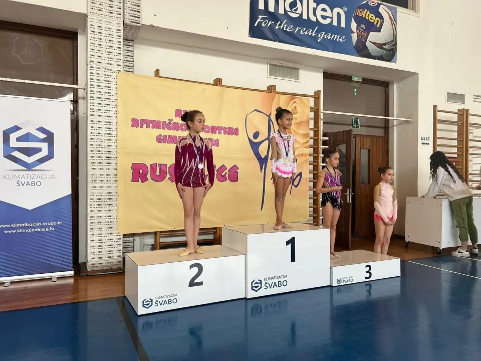 Brojne medalje za ritmičarke 'Šibenik-Dalmacije': Odlični nastupi u Trogiru 