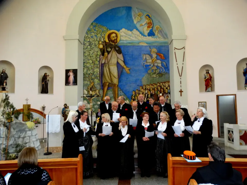 Održana 26. smotra crkvenog pučkog pjevanja Šibenske biskupije 'Puče moj' u Zatonu