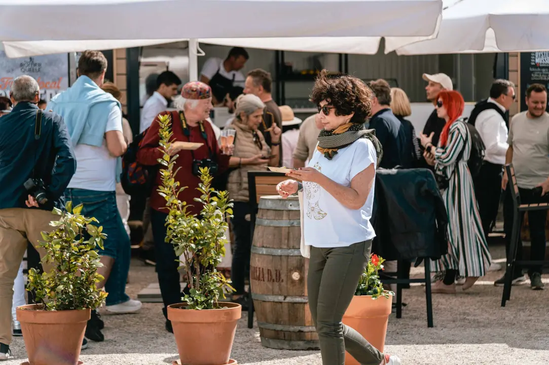 Uživajte u morskim delicijama kušaonice školjaka i vina Oyster22!