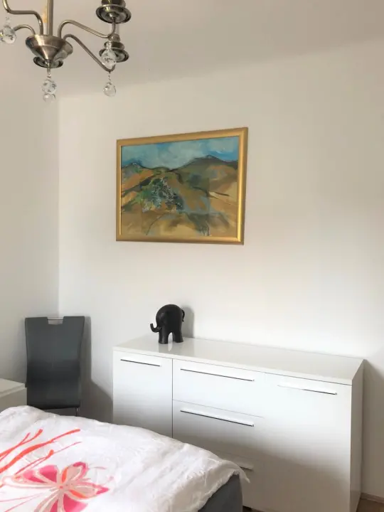Prodaje se prekrasan kompletno renoviran stan na odličnoj lokaciji s pogledom na more!