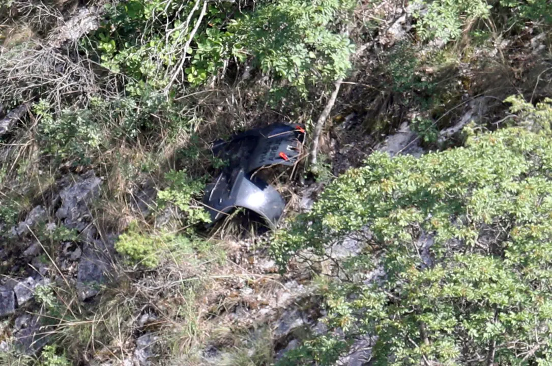 Ovo je mađarski vojni helikopter koji je pao u kanjon Čikole