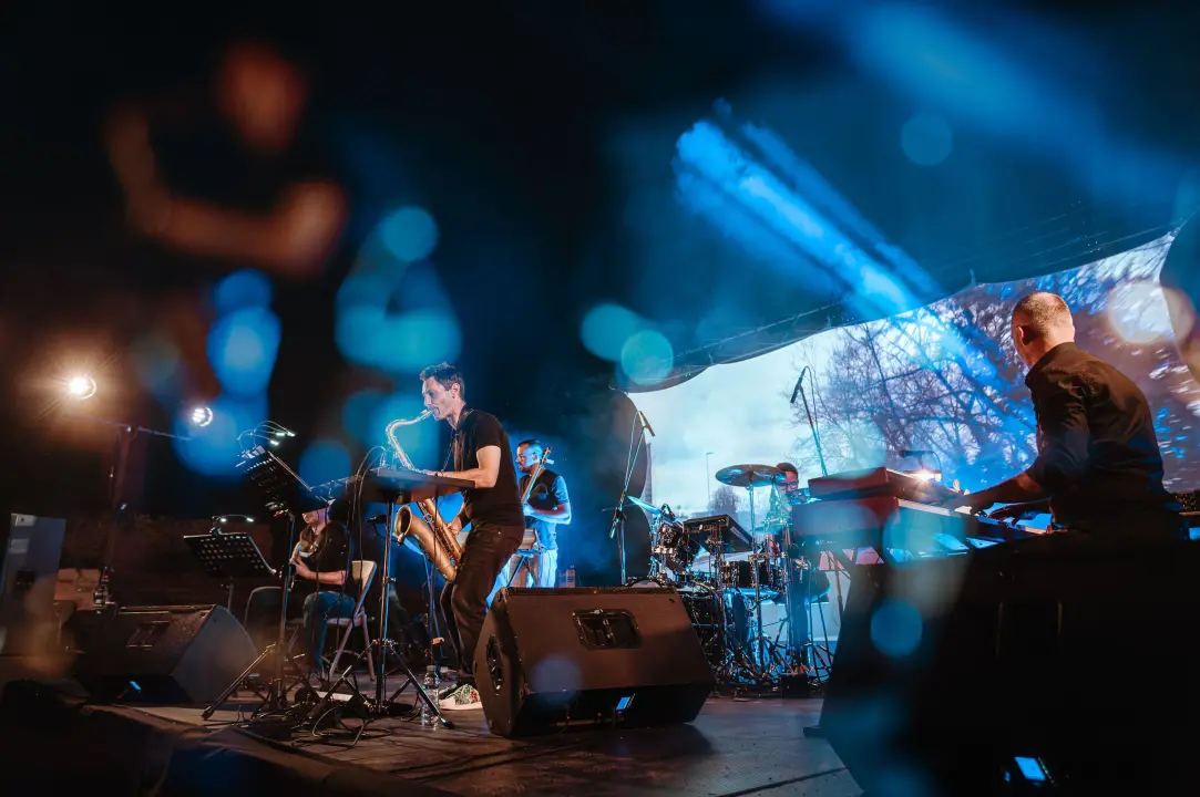 Zalazak, 'buka' i urbane projekcije: Bruna Matić predstavila audio-vizualni projekt NOISE