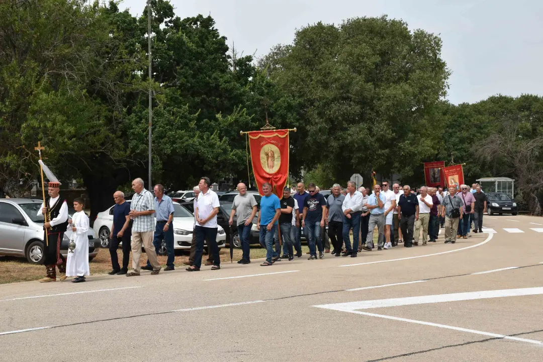 U Mirloviću uz misu i procesiju proslavljen suzaštitnik sv. Jakov