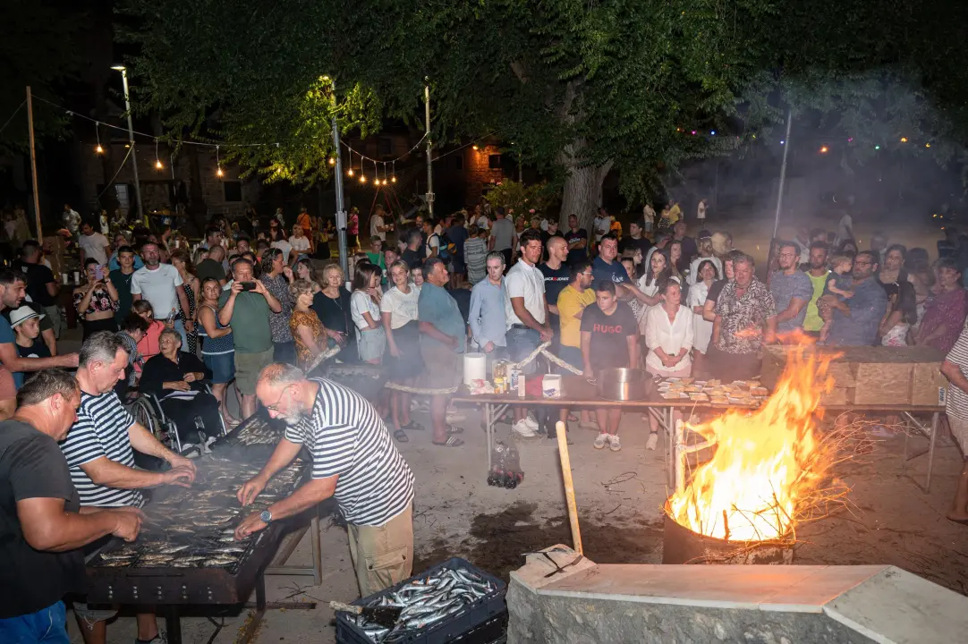 Na Zlarinu održana tradicionalna Srdelada