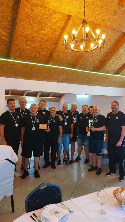 Klub sjedeće odbojke Knin 95 organizirao i osvojio turnir Oluja 95