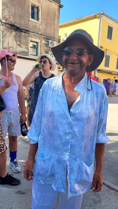 'Stari i mladi' u Skradinu: Od zabave sve je pucalo po šavovima