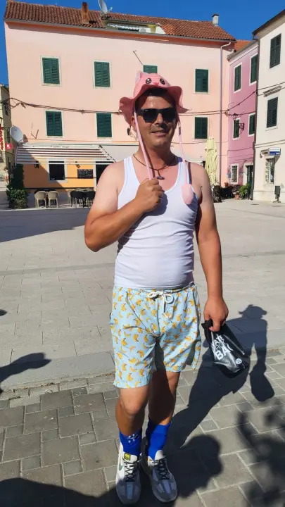 'Stari i mladi' u Skradinu: Od zabave sve je pucalo po šavovima