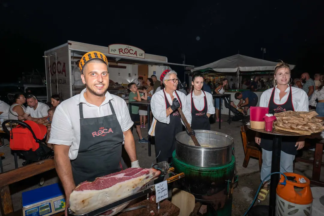 Kiša nije pokvarila atmosferu na Vodičkoj fešti
