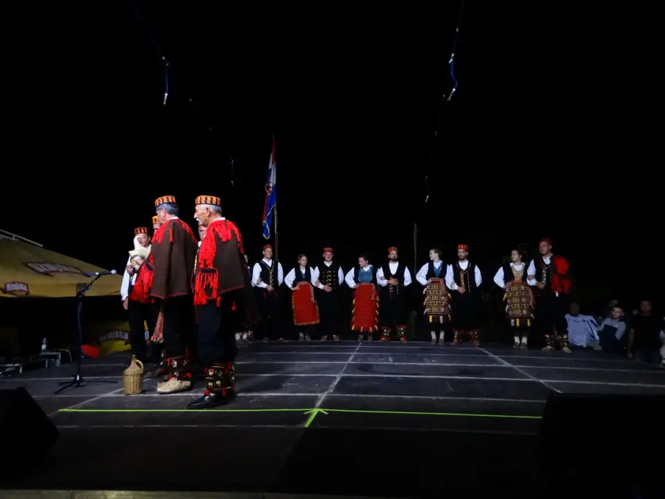Na 16. 'Noći Zagore i gena kamenog' u Koprnu izabrani balotaš, izbijač bule, šijač i rezač pršuta godine