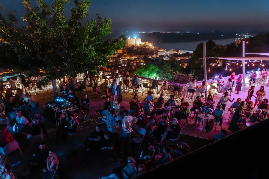 Balkan ZOO i Nina Ćorić na Baroneu: Romske pjesme u world music izričaju i dašak flamenka 