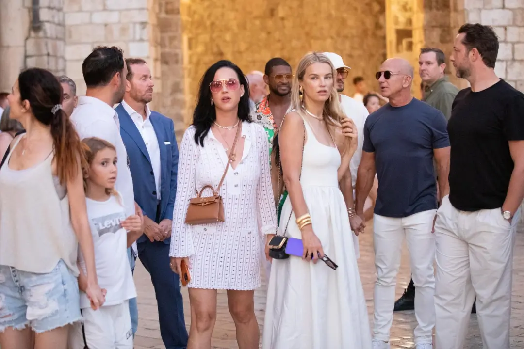 Katy Perry, Orlando Bloom i Usher s Bezosom prošetali Stradunom