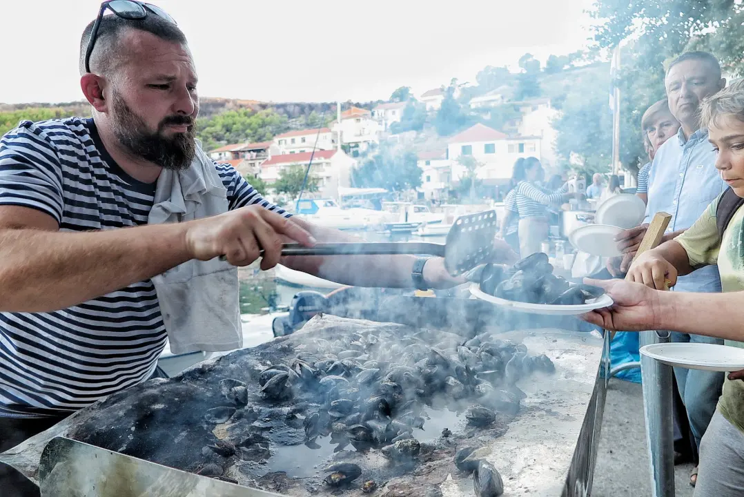 Pogledajte kako je bilo na tradicionalnoj Zatonskoj pidočijadi