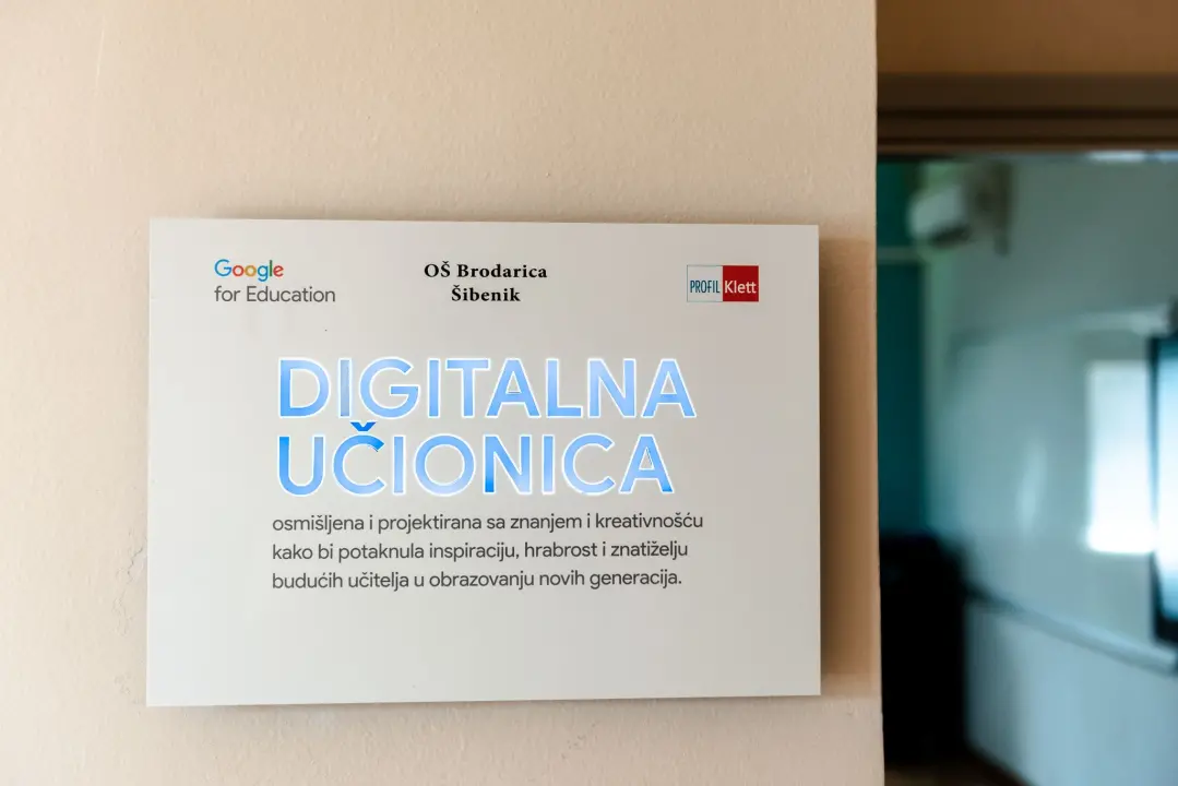'Učionice 21. stoljeća' s gradonačelnikom dočekale prvašiće: 'Krenite hrabro u školske klupe'