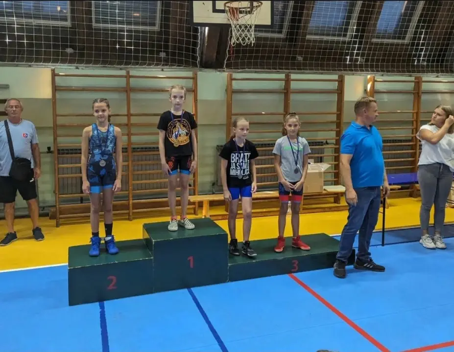 Mladi šibenski hrvači osvojili sedam medalja na međunarodnom turniru u Slatini