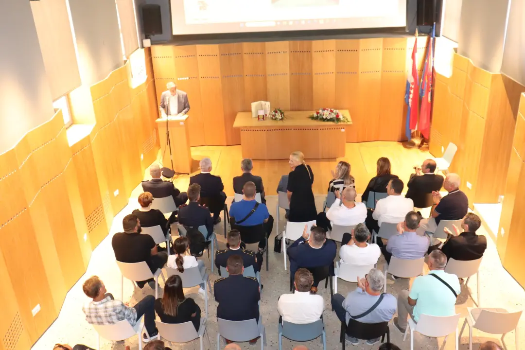 Nagrada Grada Skradina posthumno dodijeljena Ivanu Šišku