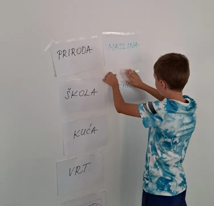 Dica sade više za stupanj niže: Murterska djeca uče o važnosti zelenila